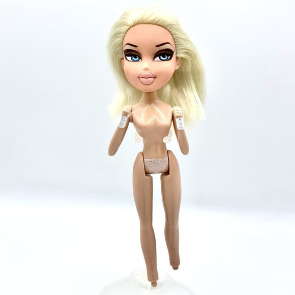 Bratz Play Sportz Kick Boxing Cloe Bratz Doll Only No Feet Pinholes On Body READ - Picture 1 of 16